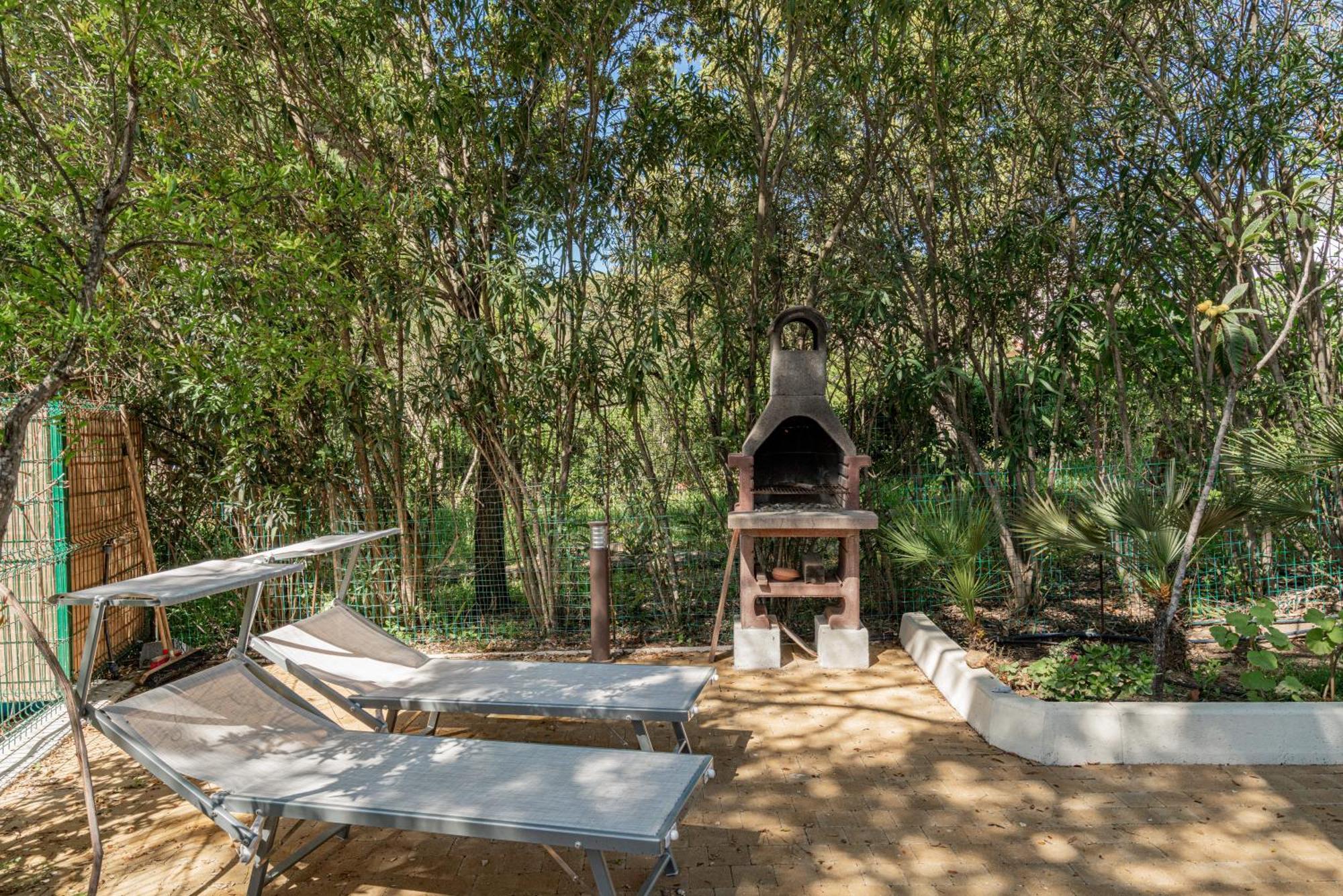 Casa Donatella, In Riva Al Mare! Villa Cala Liberotto Bagian luar foto