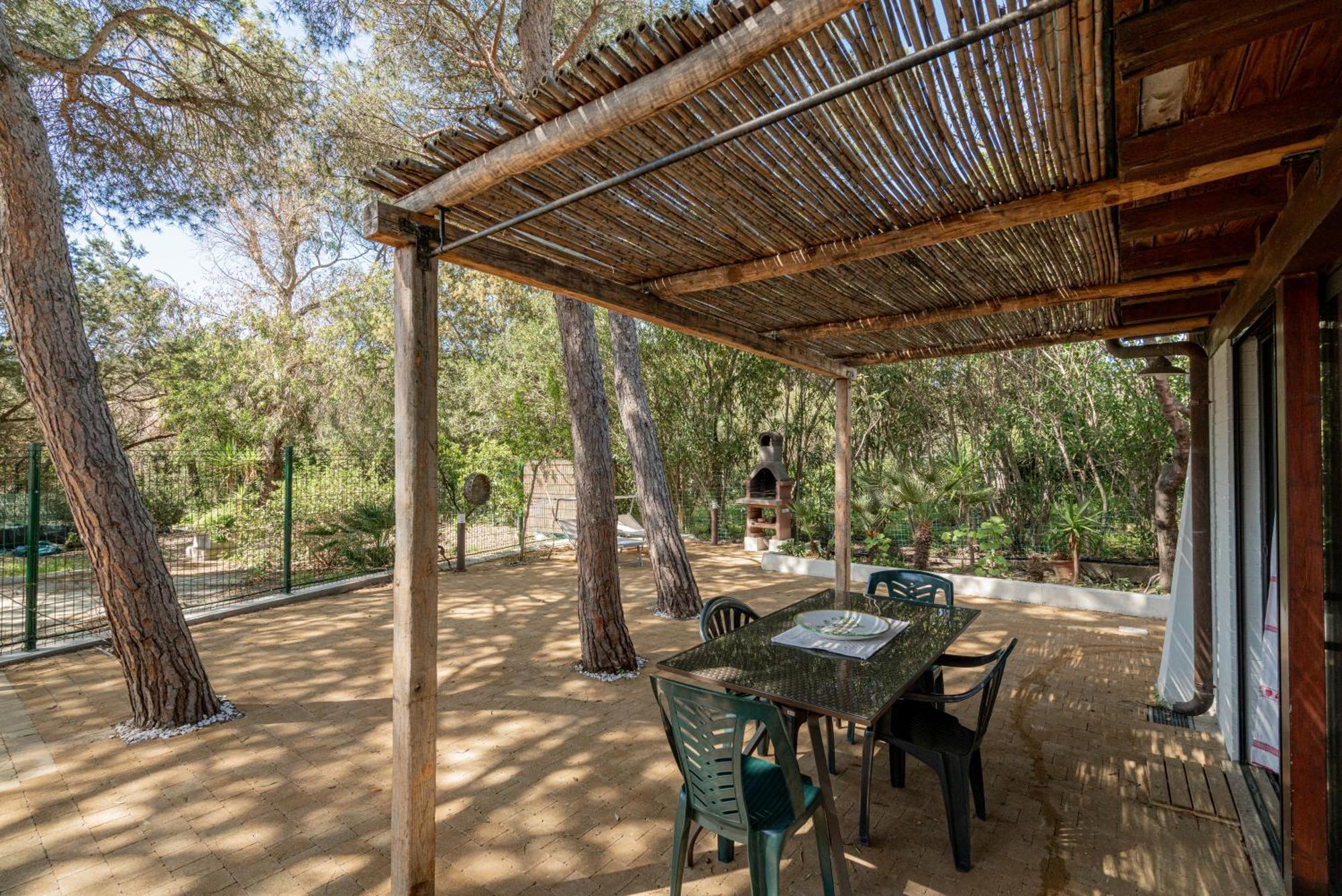 Casa Donatella, In Riva Al Mare! Villa Cala Liberotto Bagian luar foto