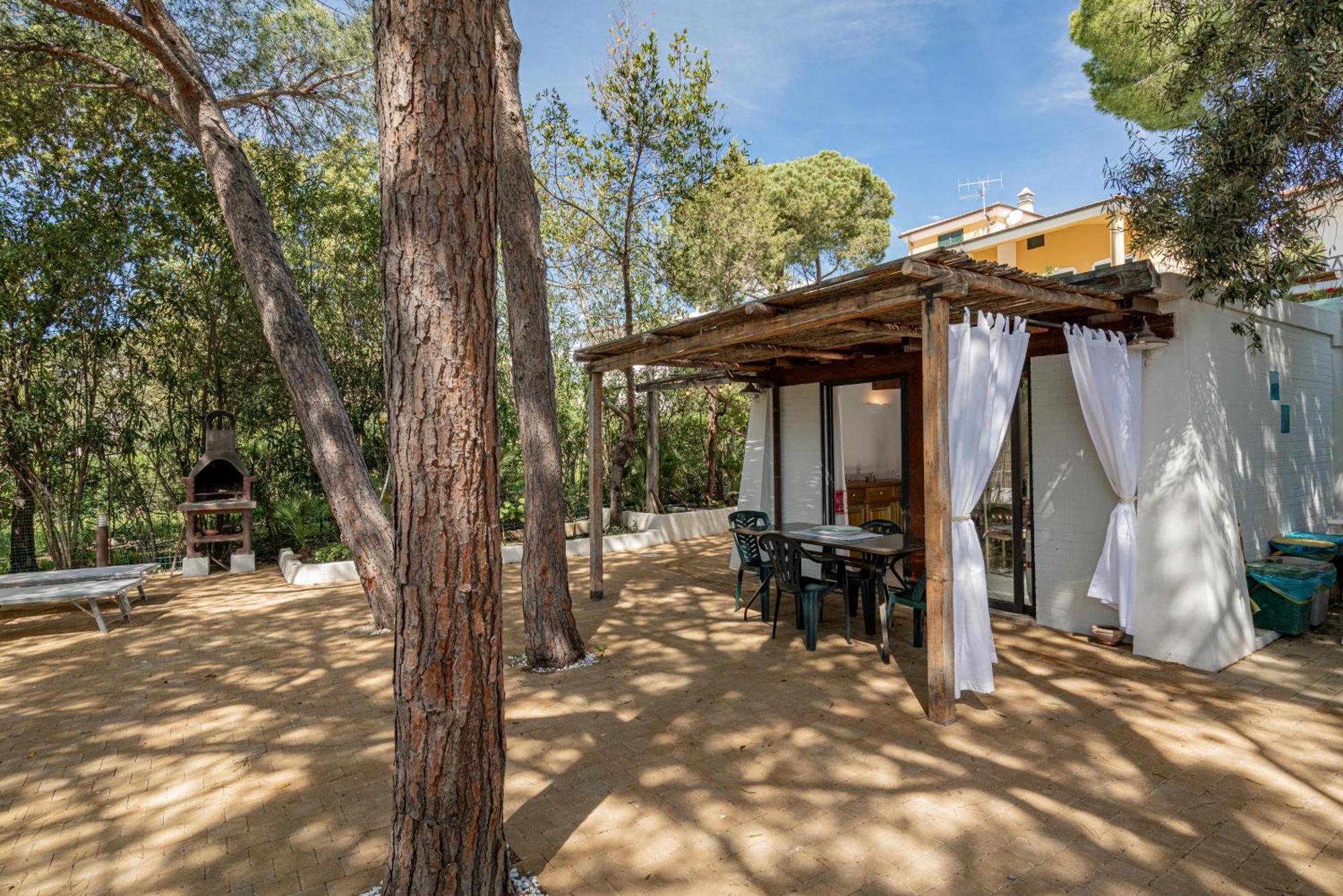 Casa Donatella, In Riva Al Mare! Villa Cala Liberotto Bagian luar foto