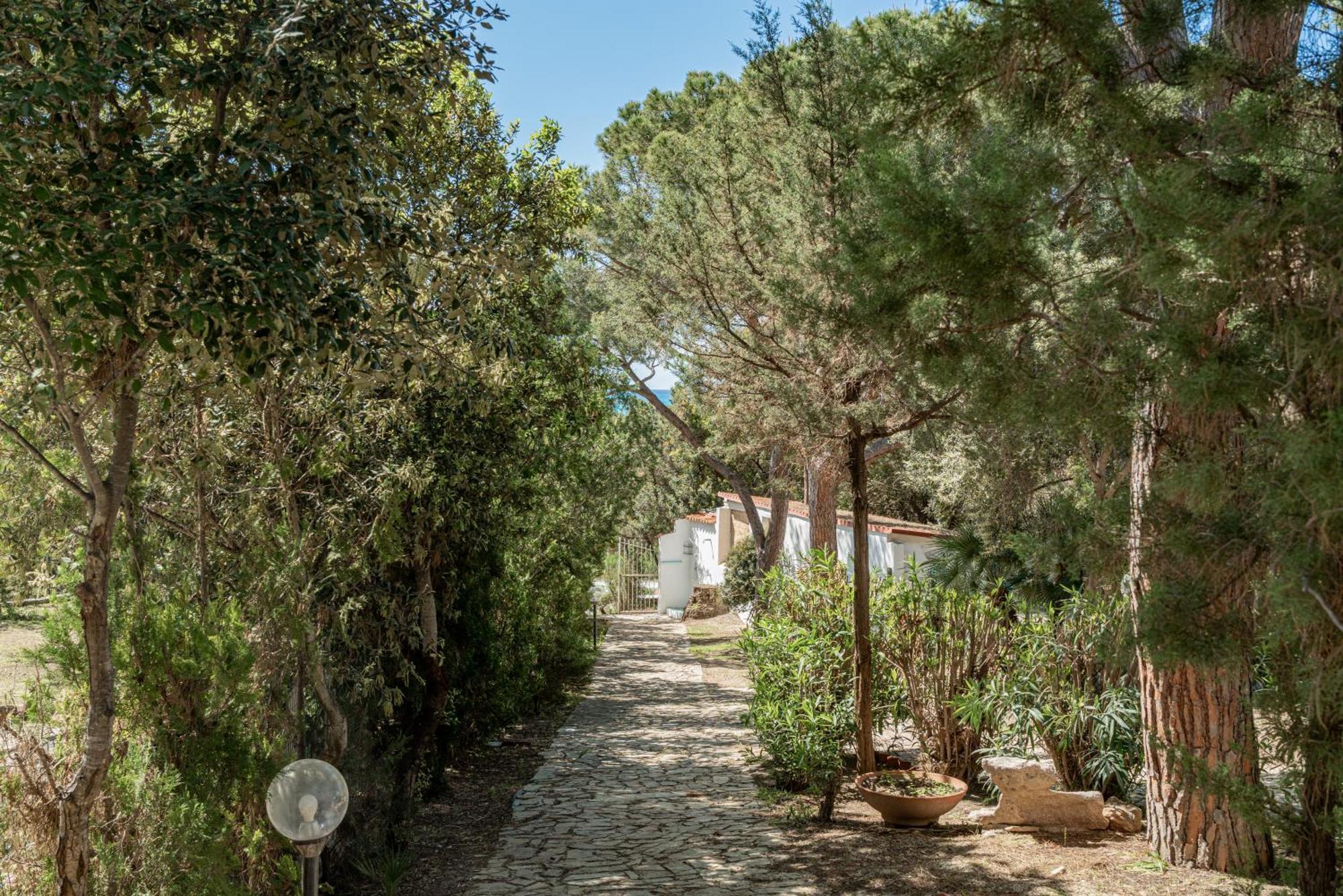 Casa Donatella, In Riva Al Mare! Villa Cala Liberotto Bagian luar foto