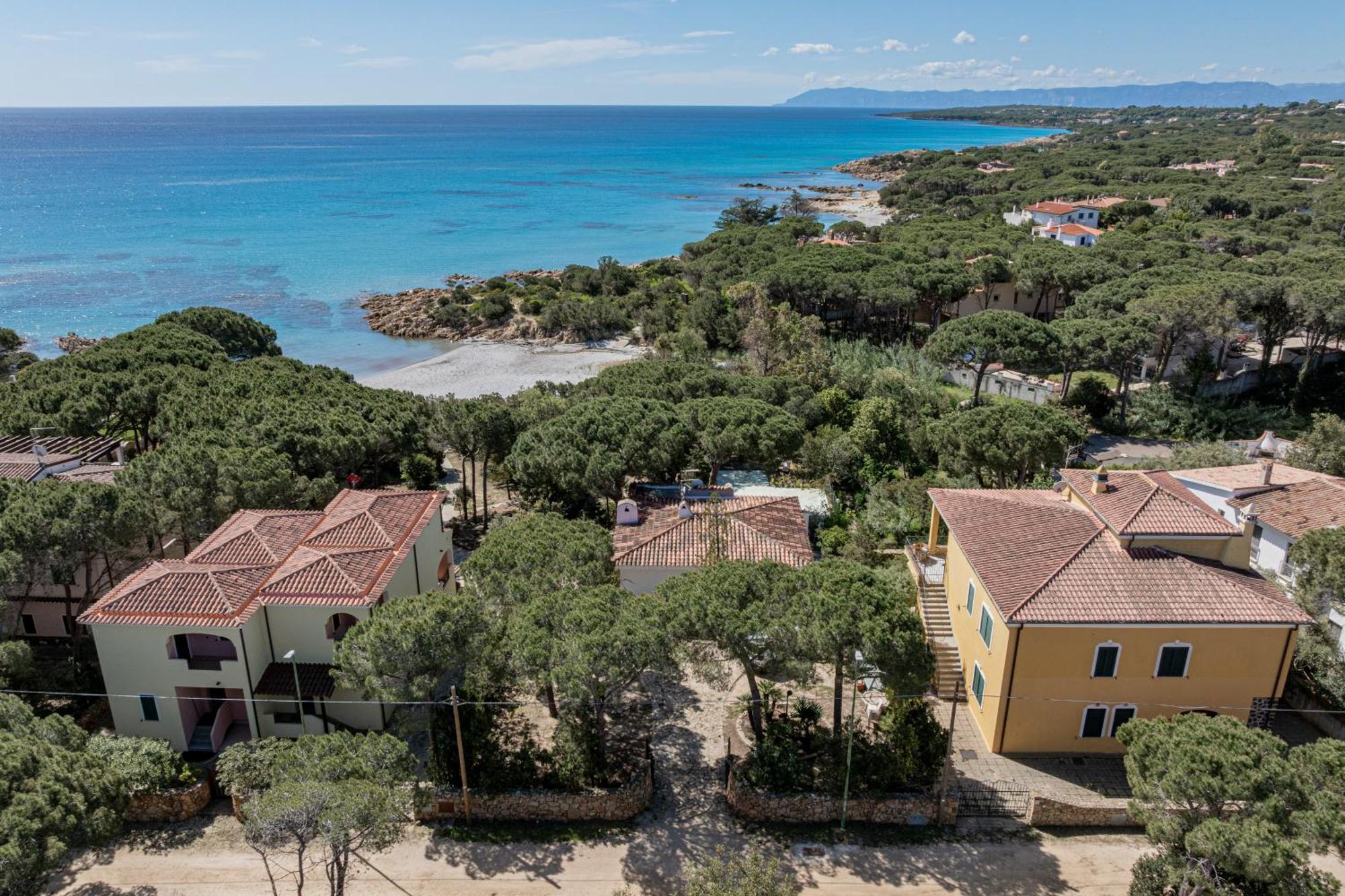 Casa Donatella, In Riva Al Mare! Villa Cala Liberotto Bagian luar foto